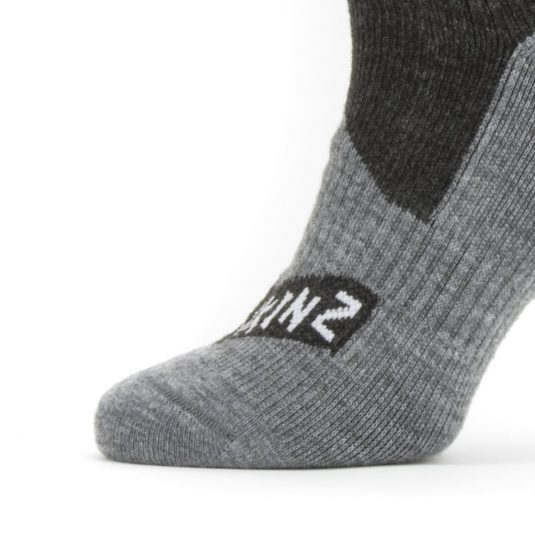 Sealskinz Waterproof water repellent all season glove sock black