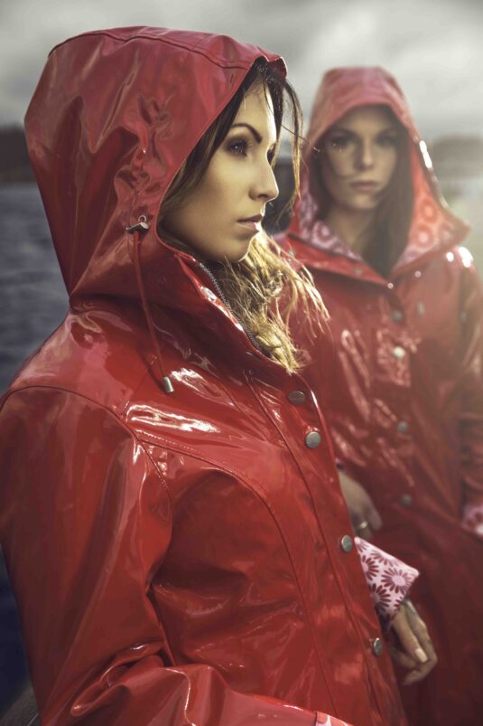 Osregn Shiny Raincoat Waterpeoof Storm style rainwear black red